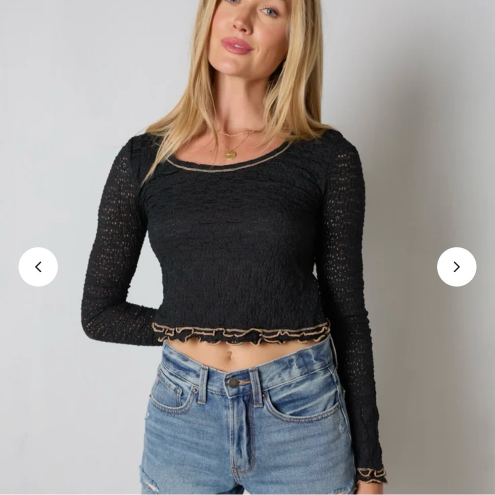 NWT Vestique Boutique Long Sleeve Crop Top Black Size Small